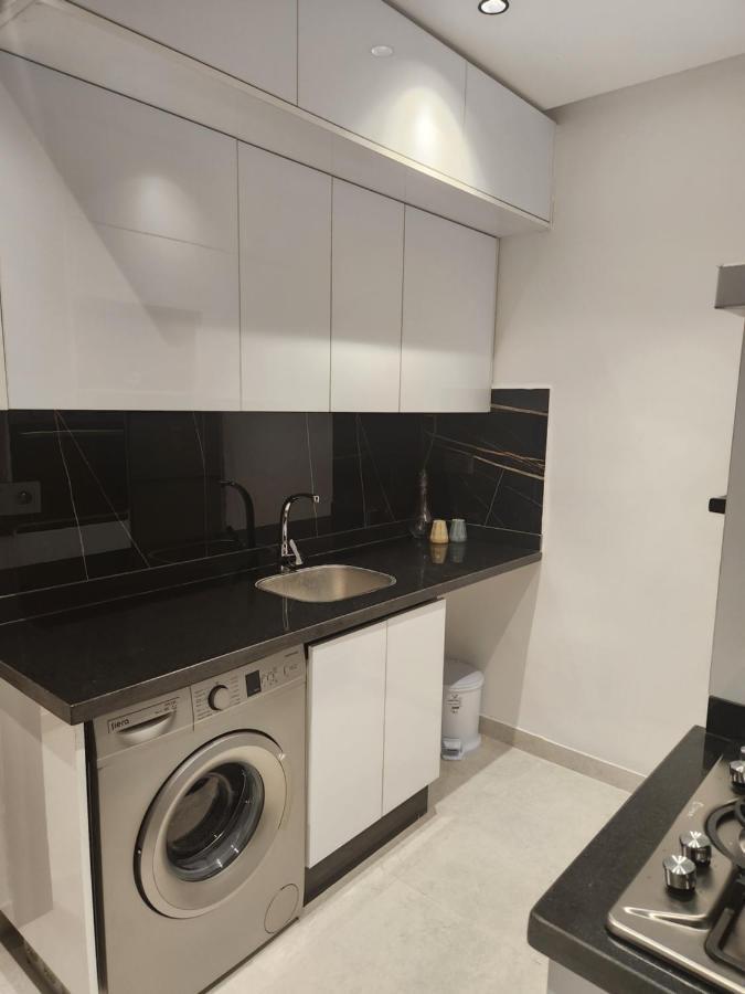 מרקש Modern Luxury Retreat: 2-Bedroom Apartment In The Heart Of Marrakech מראה חיצוני תמונה