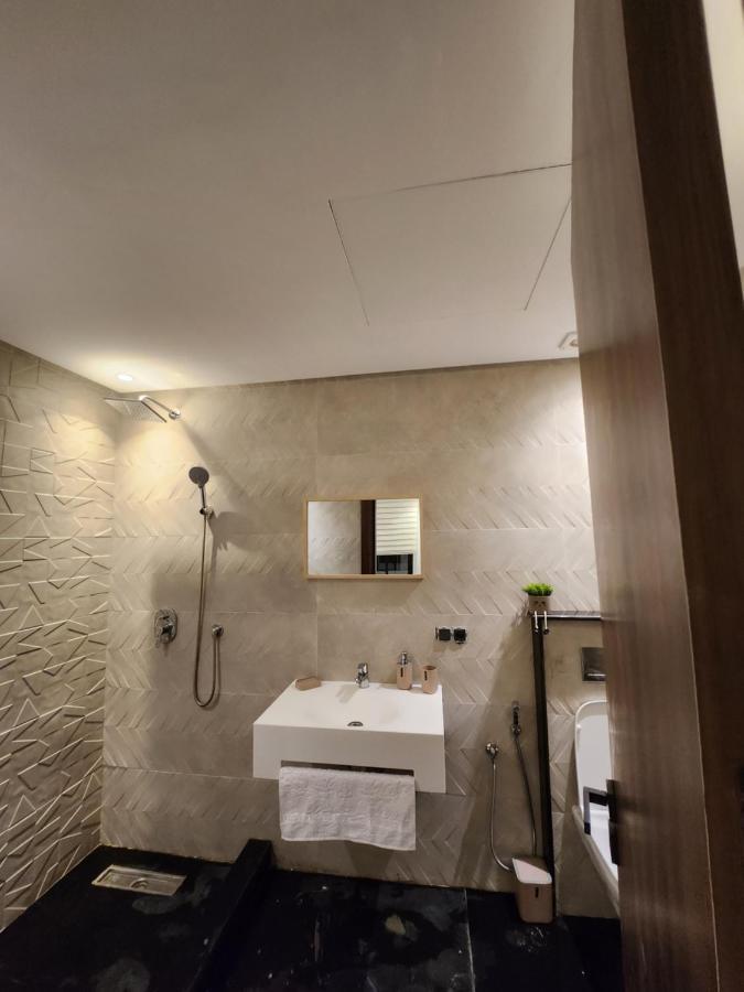 מרקש Modern Luxury Retreat: 2-Bedroom Apartment In The Heart Of Marrakech מראה חיצוני תמונה